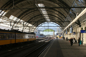 Bizar: nog steeds geen uitzicht op rolstoelvervoer in trein Zwolle-Leeuwarden