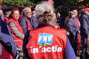 SP en PvdA solidair met stakende werknemers streekvervoer