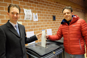 Lijsttrekkers PvdA en CDA brengen samen eerste stemmen uit